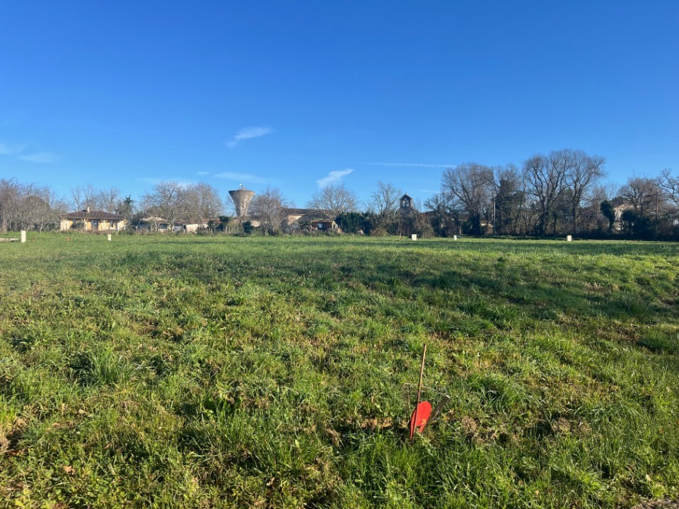 Terrain à partir de 750m² à beauziac à Beauziac