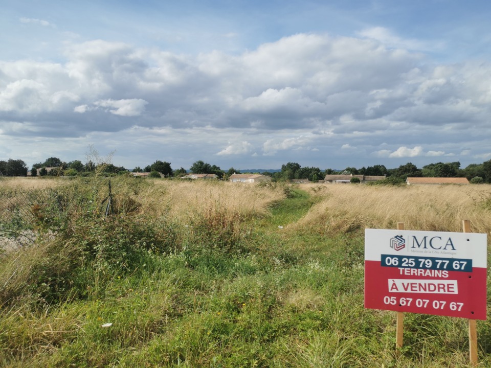 Terrain à partir de 600m² à Landiras à Landiras