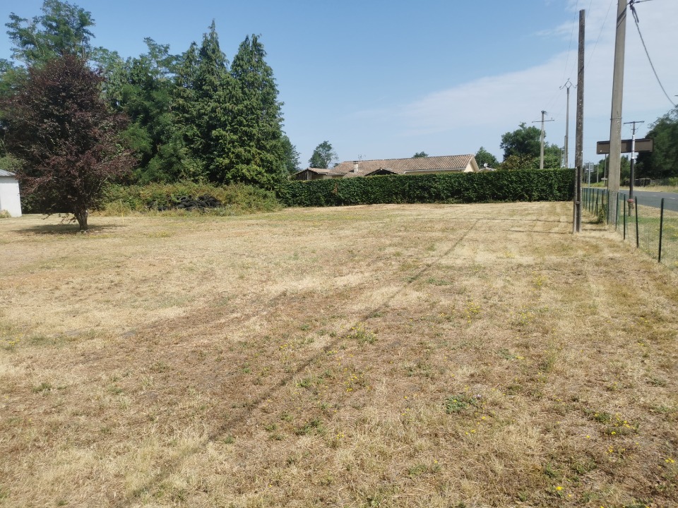 Terrain à partir de 477m² à Saint-Symphorien à Saint-Symphorien